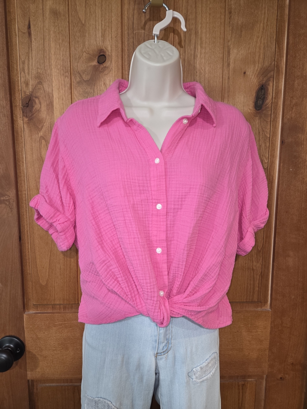 Universal Thread Hot Pink Button-Front Tie Hem Shirt‎
